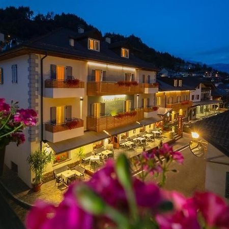 Hotel Italia Castello-Molina di Fiemme Buitenkant foto