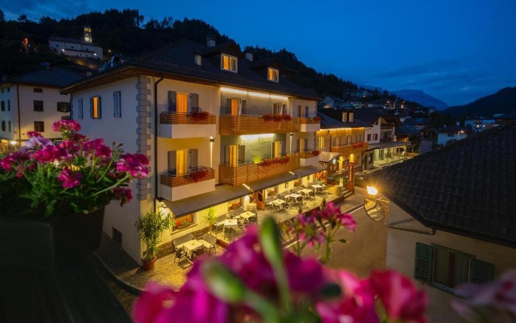 Hotel Italia Castello-Molina di Fiemme Buitenkant foto