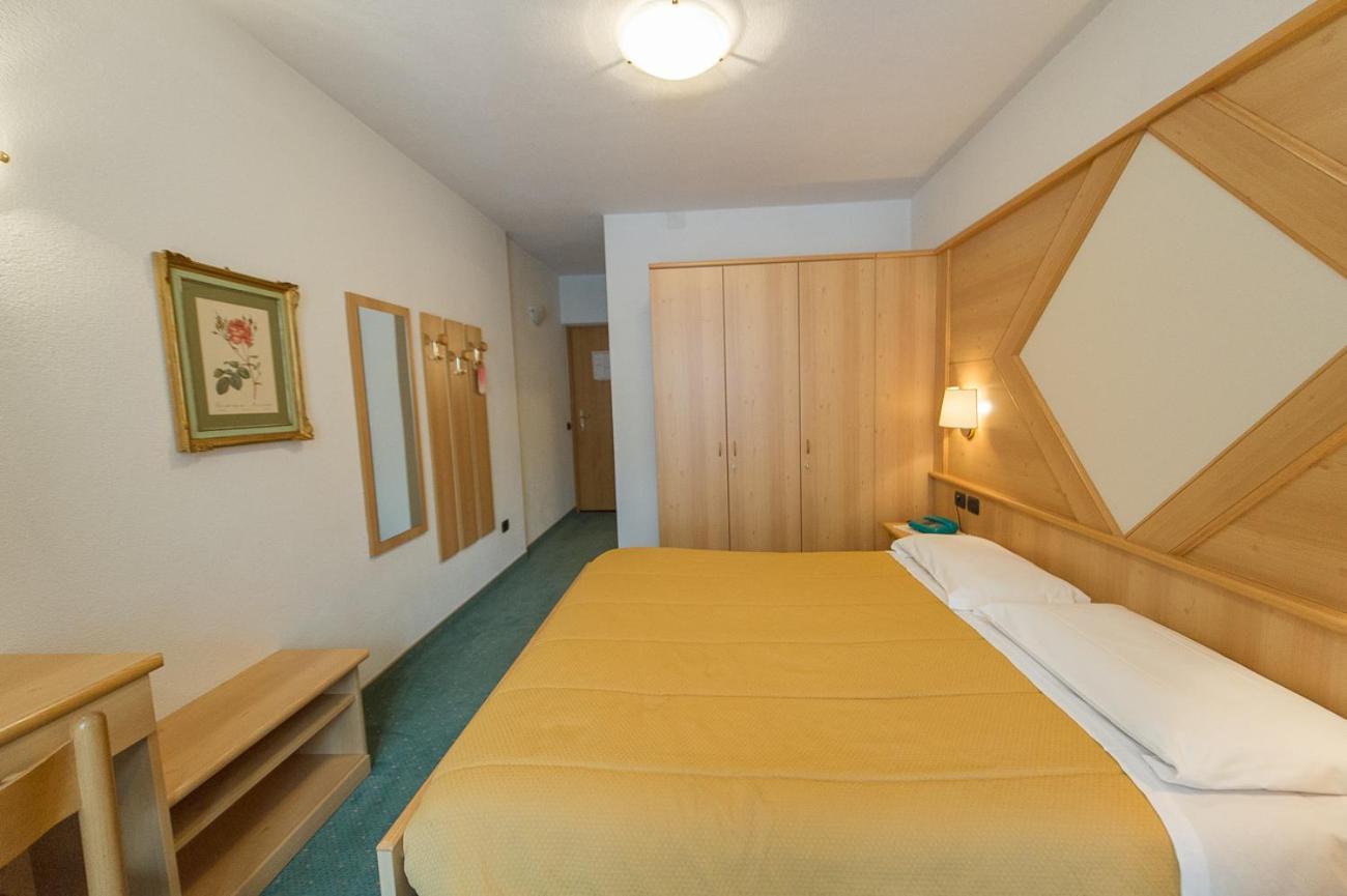 Hotel Italia Castello-Molina di Fiemme Buitenkant foto