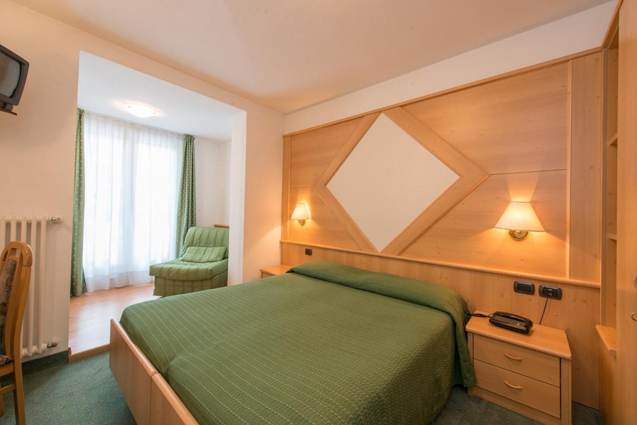 Hotel Italia Castello-Molina di Fiemme Buitenkant foto